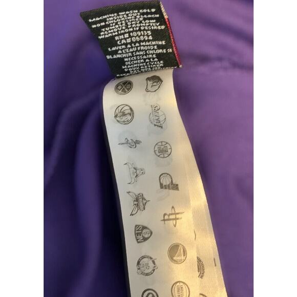 NBA Lakers Lebron James #23 T-Shirt Mens M Sporty Activewear Basketball Tee NWT - Picture 5 of 6